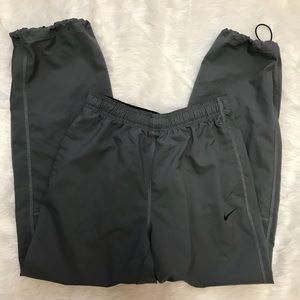 Men’s nike wind pant joggers men’s medium